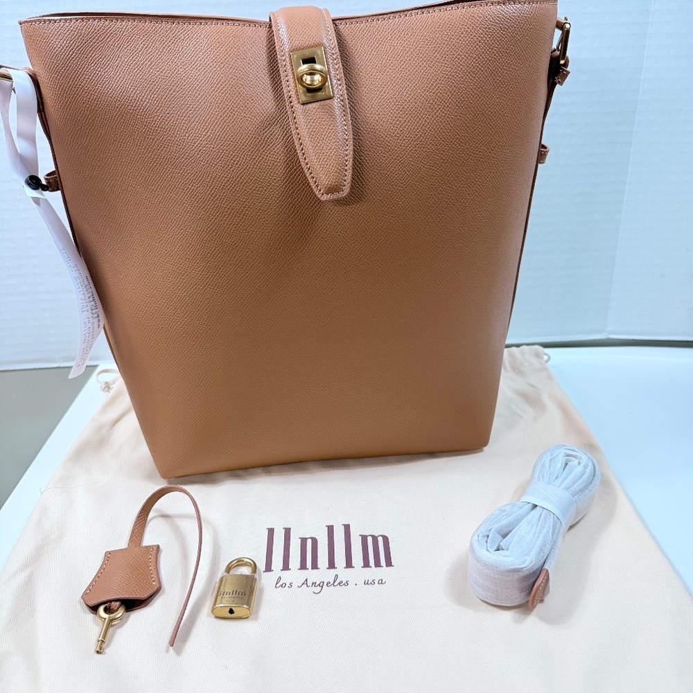 LLNLLM MAJIETOTE - MEDIUM VERTICAL TOTE -  MOCHA CARAMEL.